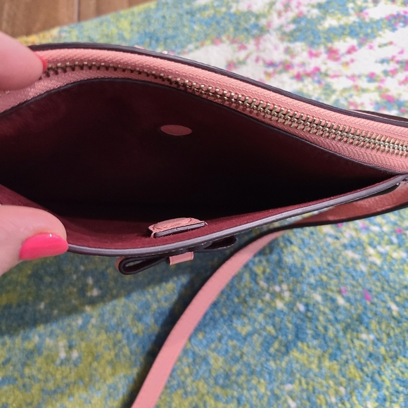 Kate Spade crossbody bag - Like New - Picture 4 of 15